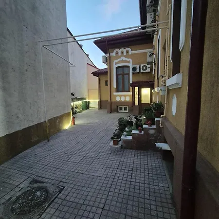 Boutique Old 2 Apartment