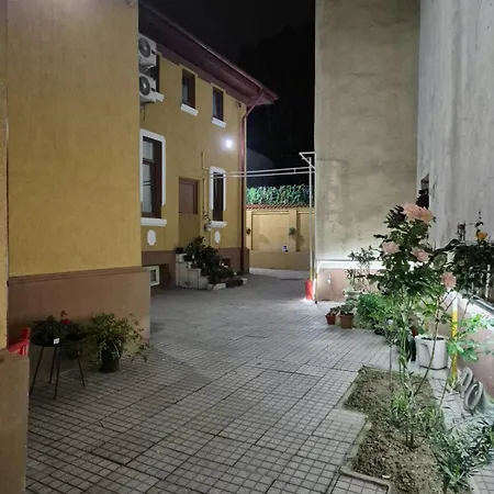 Boutique Old 2 Bucarest