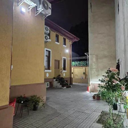 Appartement Boutique Old 2 *