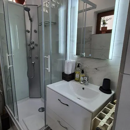 Boutique Old 2 Apartment Bucharest