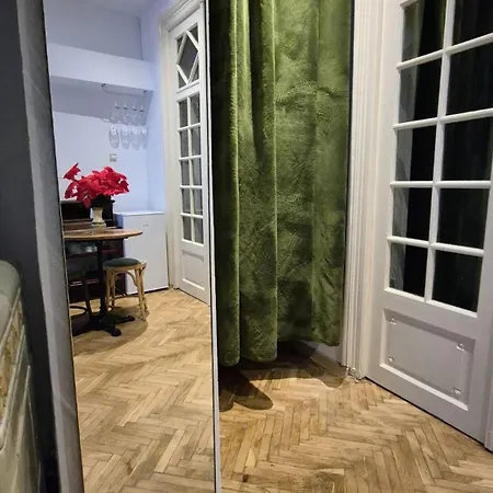 Appartement Boutique Old 2 Boekarest